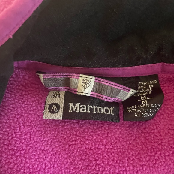 Marmot Woman’s Two Tone Pink Vest Fleece Size Medium Pink Fuschia Full Zip - Picture 9 of 10